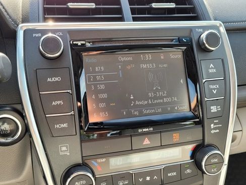 Used 2017 Toyota Camry XLE image 24