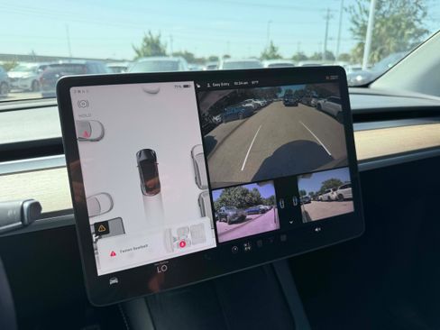 Used 2022 Tesla Model Y Performance AWD/4WD image 14