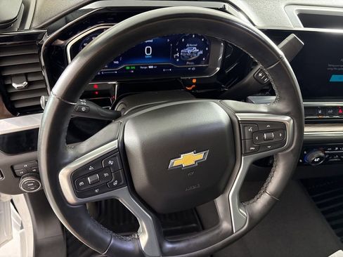 Used 2025 Chevrolet Silverado 2500 LT w/ Convenience Package AWD/4WD image 33