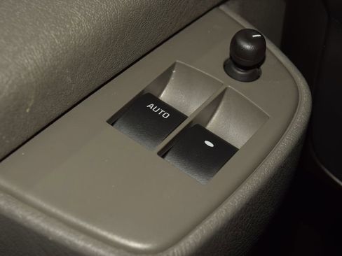 Used 2025 Chevrolet Express 3500 LT w/ LT Preferred Equipment Group RWD image 37