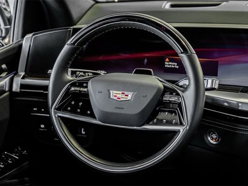 Used 2025 Cadillac Escalade Premium Luxury image 61