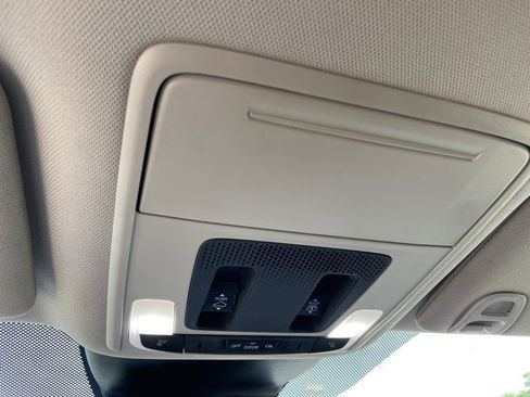 Used 2023 Honda Pilot Touring image 44