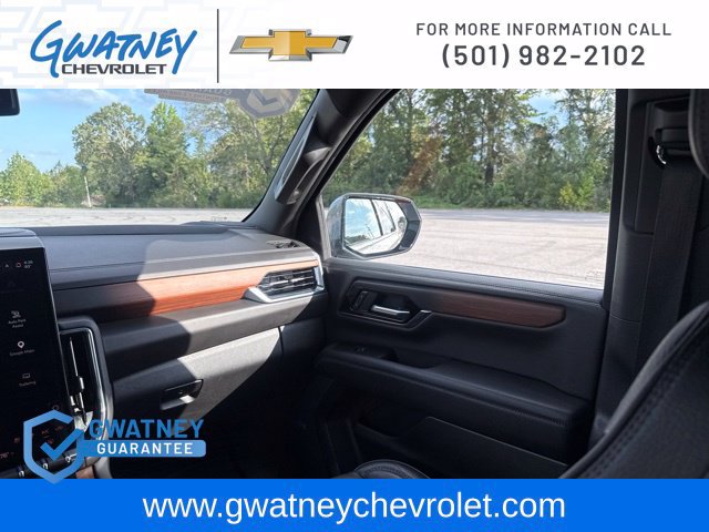 Used 2025 GMC Yukon Denali AWD/4WD image 28
