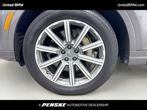 Used 2018 Audi Q7 3.0T Premium Plus w/ Premium Plus Package AWD/4WD image 2