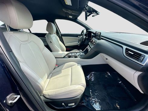 Used 2023 Genesis G70 2.0T image 28