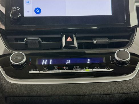 Used 2024 Toyota Corolla LE image 23