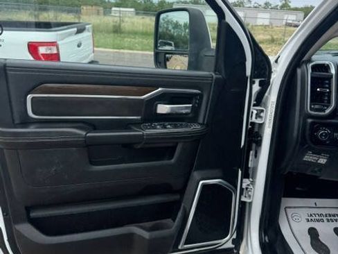 Used 2023 RAM 2500 Laramie AWD/4WD image 17