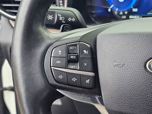 Used 2020 Ford Explorer Platinum w/ Premium Technology Package image 17