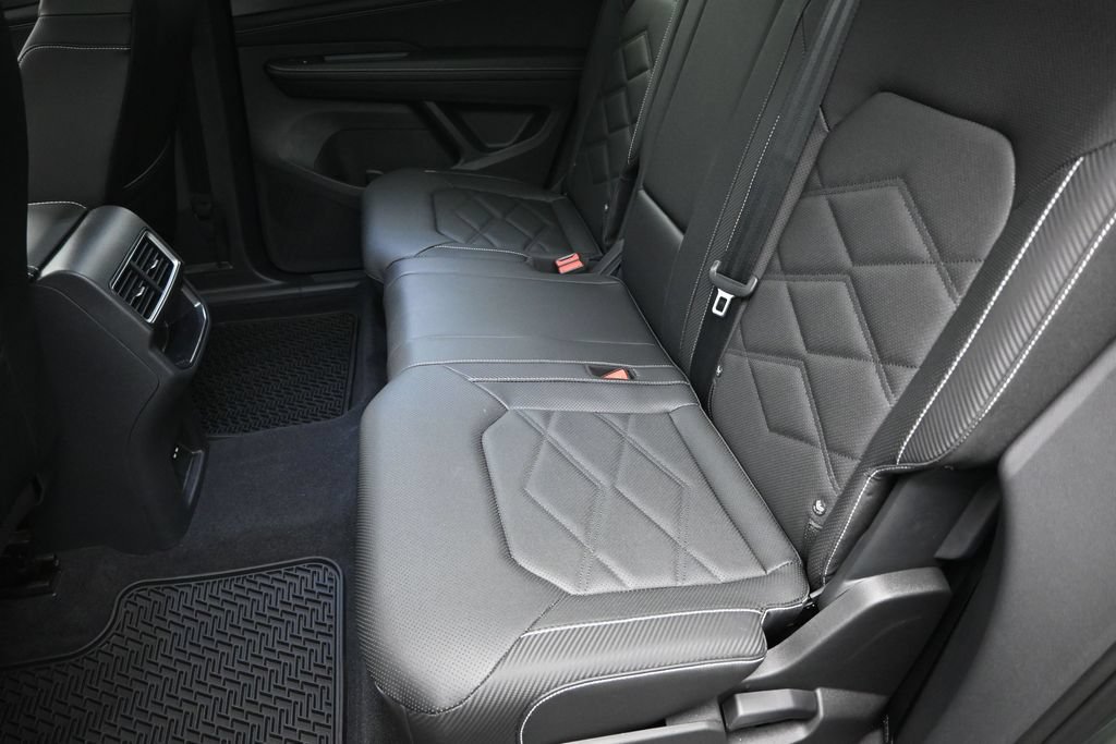 Used 2026 Volkswagen Atlas Cross Sport SE FWD image 19