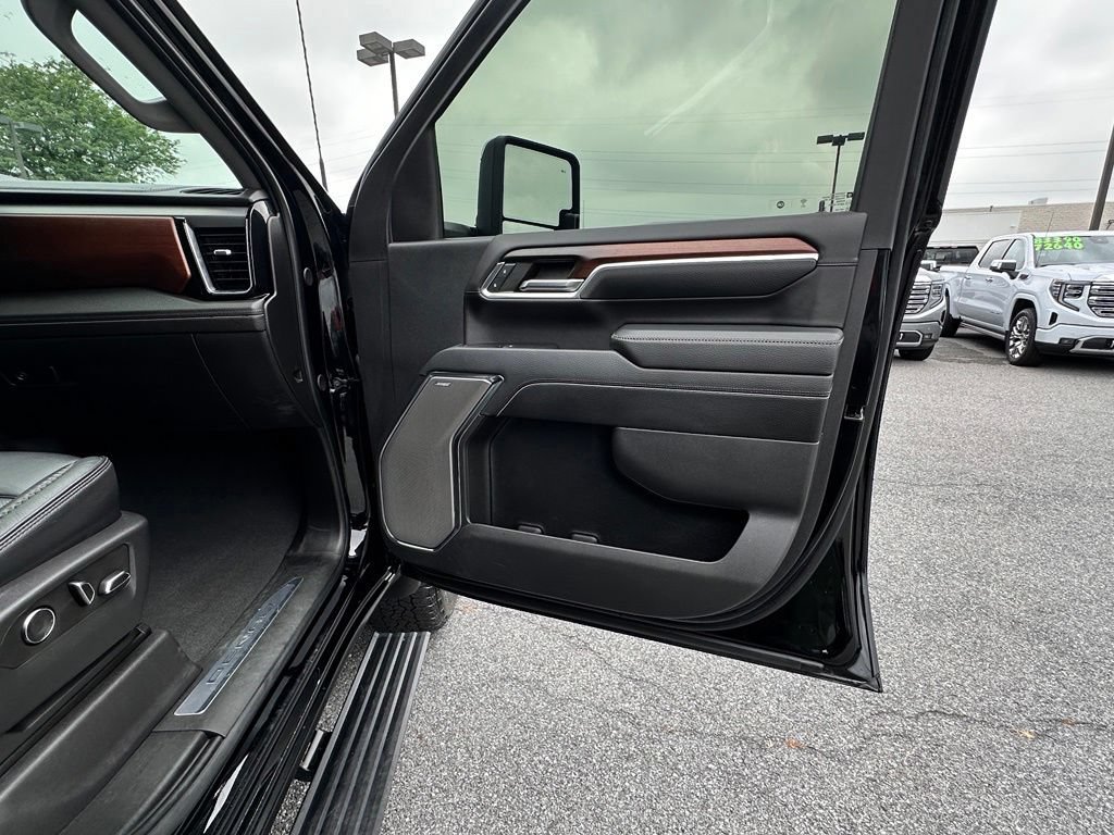 Used 2024 GMC Sierra 2500 Denali w/ Denali Reserve Package AWD/4WD image 15