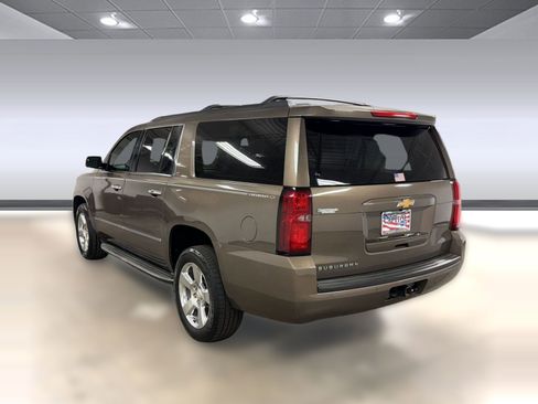 Used 2016 Chevrolet Suburban LT RWD image 2
