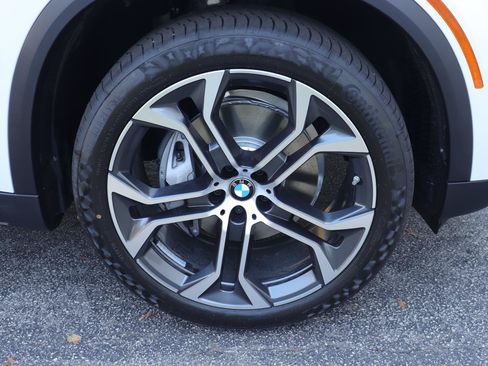 New 2026 BMW X5 sDrive40i w/ Climate Comfort Package RWD image 44