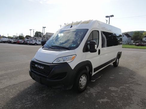 Used 2023 RAM ProMaster 2500 image 5