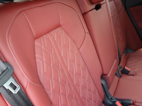 Used 2025 Audi SQ5 Premium Plus AWD/4WD image 29