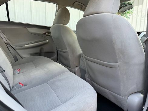 Used 2010 Toyota Corolla LE FWD image 15