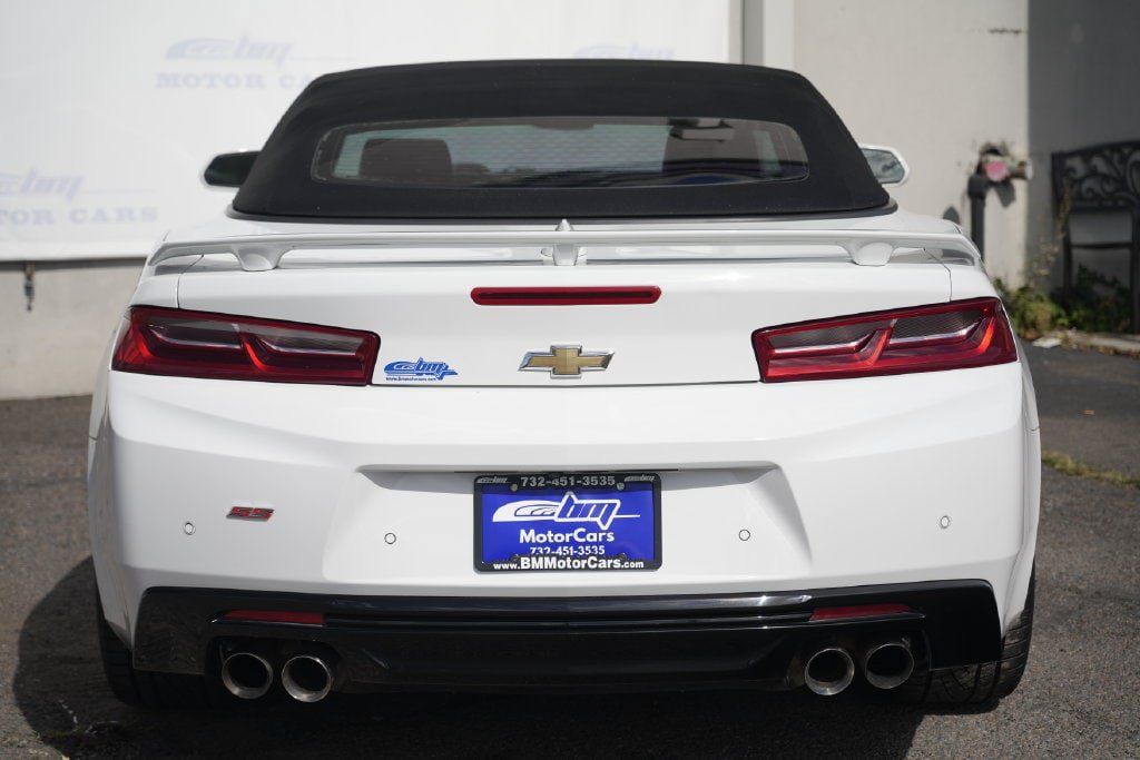 Used 2018 Chevrolet Camaro SS RWD image 7