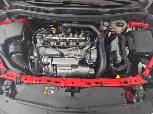 Used 2018 Chevrolet Cruze LT image 13