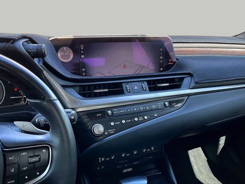 Used 2021 Lexus ES 300h Ultra Luxury w/ Accessory Package 2 FWD image 7