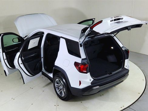 Used 2026 GMC Terrain Elevation image 26