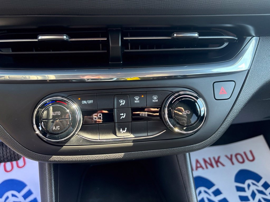 Used 2025 Buick Envista Preferred FWD image 25