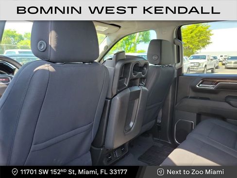 Used 2024 GMC Sierra 1500 SLE image 12