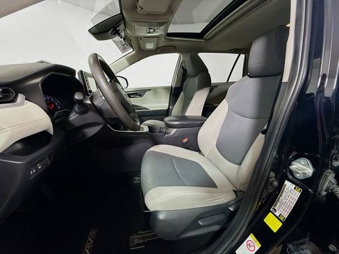 Certified 2019 Toyota RAV4 XLE FWD image 20