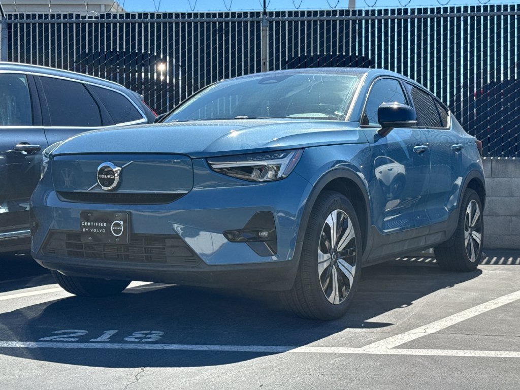 Used 2023 Volvo C40 P8 Recharge Plus AWD/4WD image 2