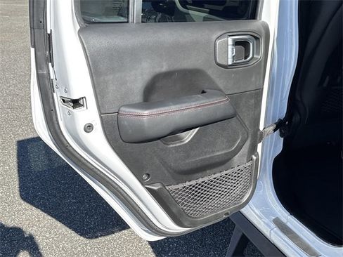 Used 2022 Jeep Wrangler Unlimited Rubicon image 19