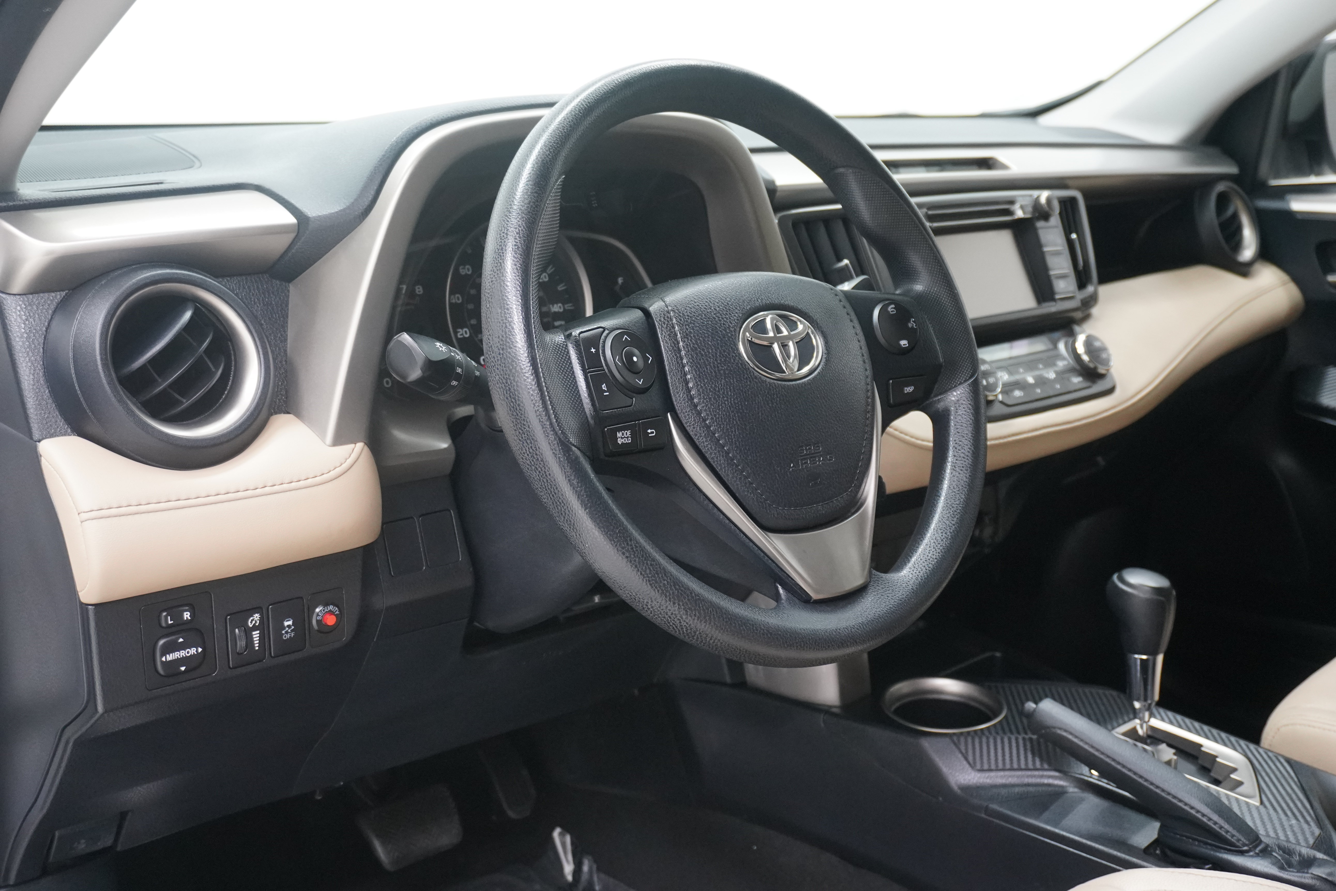 Used 2015 Toyota RAV4 XLE FWD image 10
