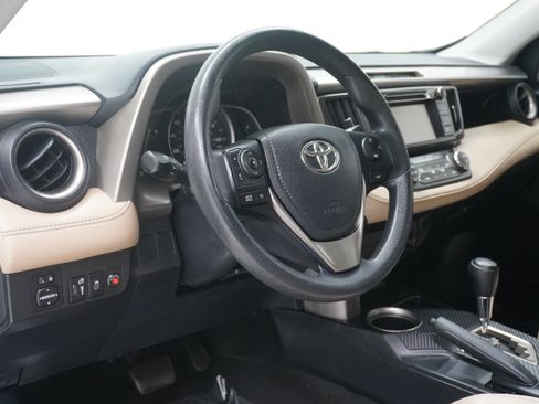 Used 2015 Toyota RAV4 XLE FWD image 10
