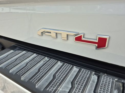 Certified 2025 GMC Sierra 1500 AT4 AWD/4WD image 32