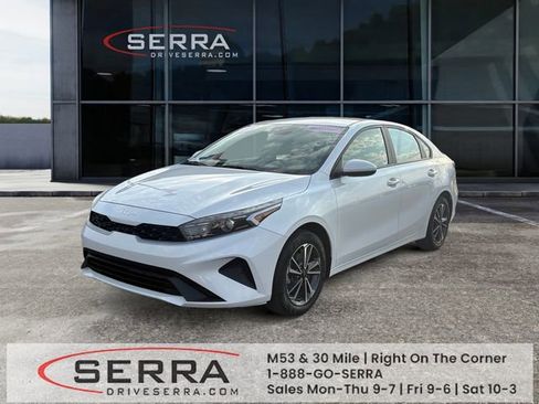 Certified 2023 Kia Forte LXS image 1
