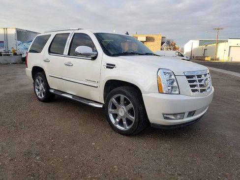 Used 2007 Cadillac Escalade AWD w/ Information Package image 1