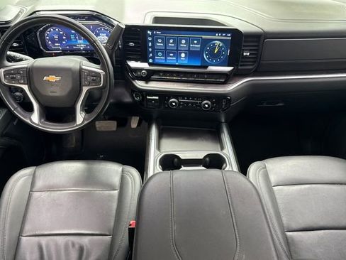 Used 2024 Chevrolet Silverado 2500 LTZ w/ LTZ Convenience Package image 15