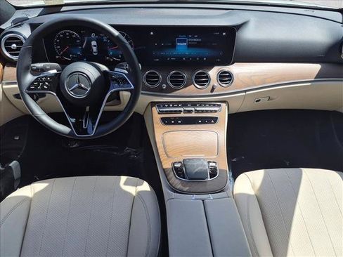 Used 2023 Mercedes-Benz E 350 4MATIC Sedan image 17