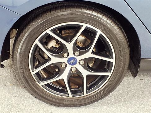 Used 2018 Ford Focus SEL image 6