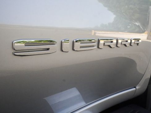 Used 2022 GMC Sierra 1500 SLT w/ SLT Premium Plus Package AWD/4WD image 43