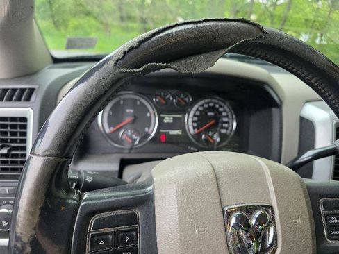 Used 2012 RAM 5500 SLT RWD image 13