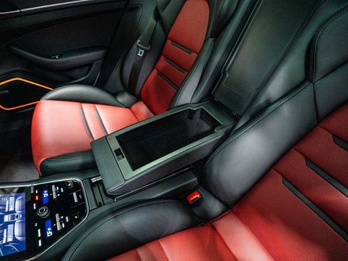 Used 2022 Porsche Panamera GTS image 62