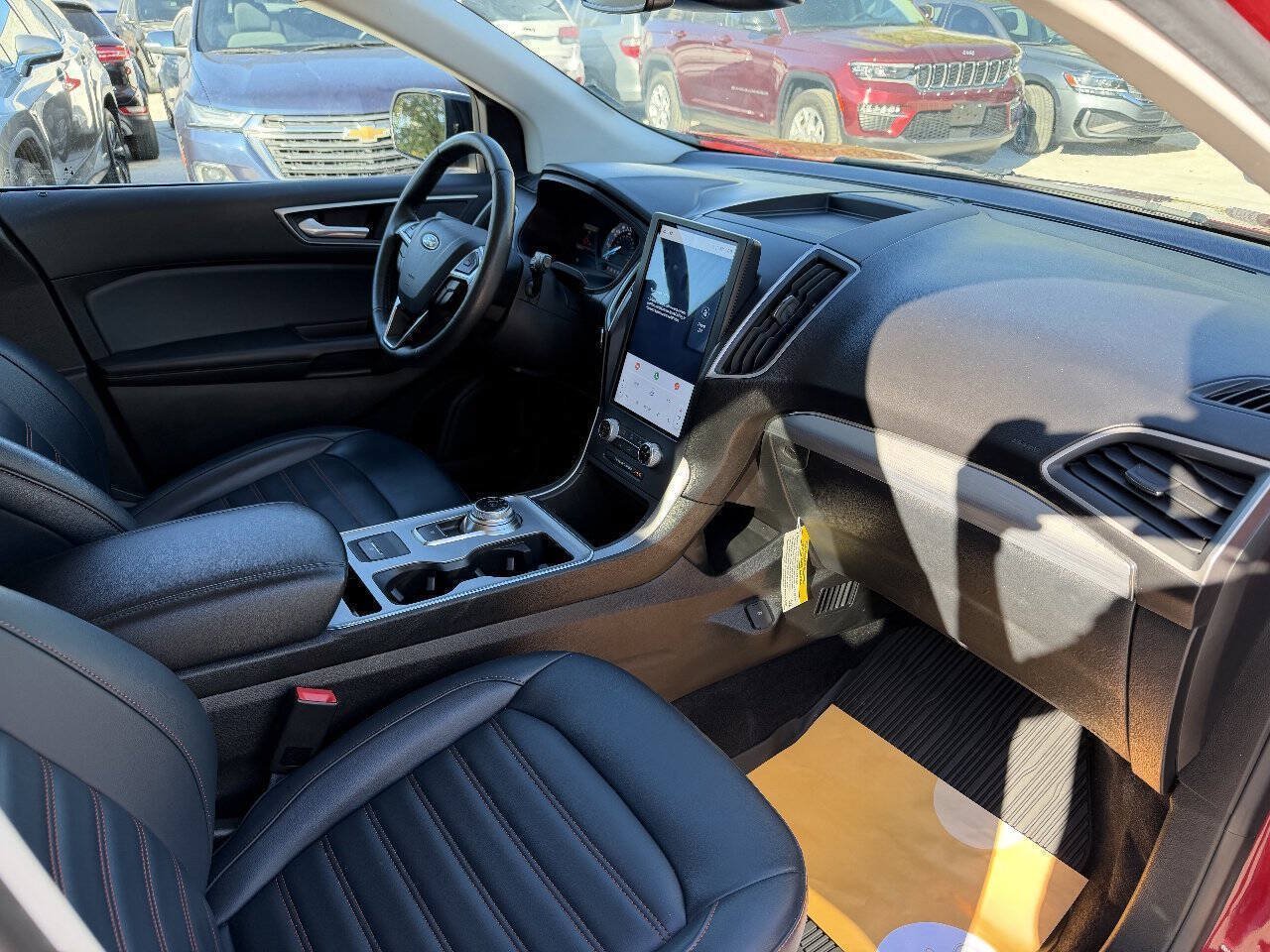 Used 2022 Ford Edge SEL w/ Sport Appearance Package AWD/4WD image 8