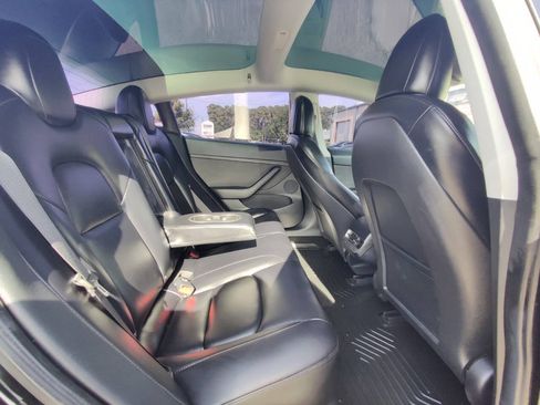 Used 2021 Tesla Model 3 Standard Range Plus RWD image 13