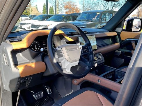 Used 2024 Land Rover Defender 130 X image 17