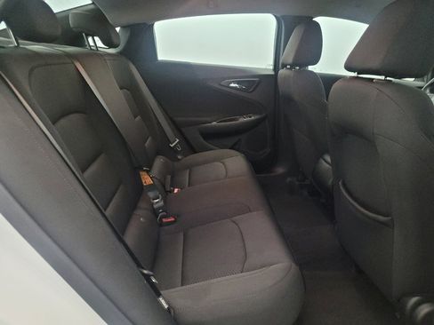 Used 2025 Chevrolet Malibu RS image 19