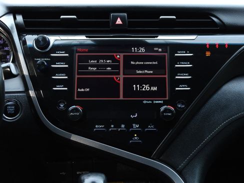 Used 2020 Toyota Camry XSE image 10