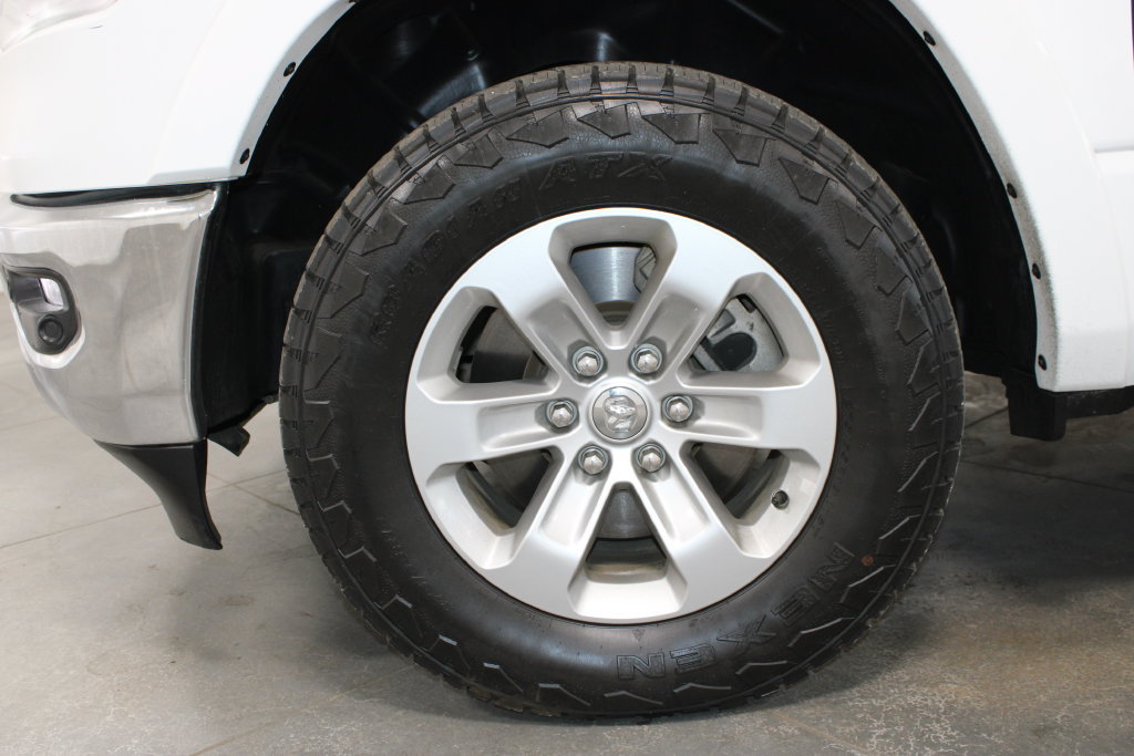 Used 2022 RAM 1500 Laramie AWD/4WD image 44