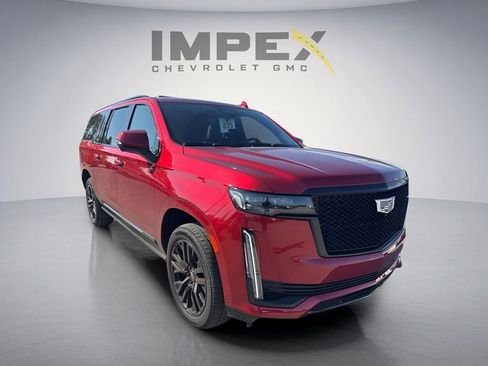 Used 2023 Cadillac Escalade ESV Sport w/ LPO, ONYX Package AWD/4WD image 5