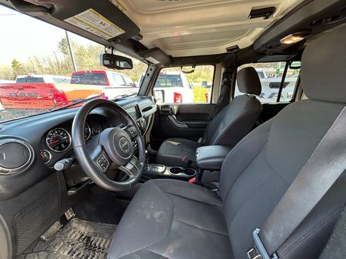 Used 2018 Jeep Wrangler Unlimited Sport S image 4