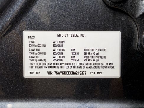 Used 2024 Tesla Model Y Long Range AWD/4WD image 27