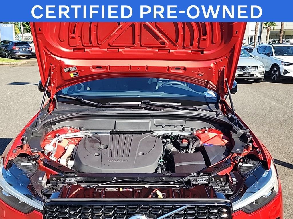 Certified 2023 Volvo XC60 B5 Plus w/ Protection Package Premier AWD/4WD image 29