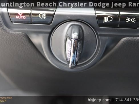 Used 2021 Porsche 911 Carrera w/ Premium Package image 14